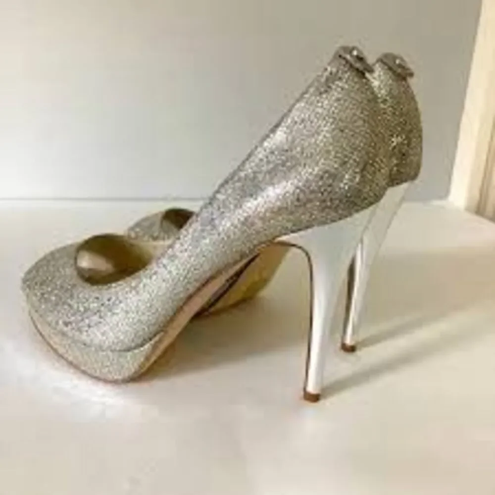 Michael Kors Size 8.5 York Platform Peep Toe Heels Silver Glitter Metallic Glam